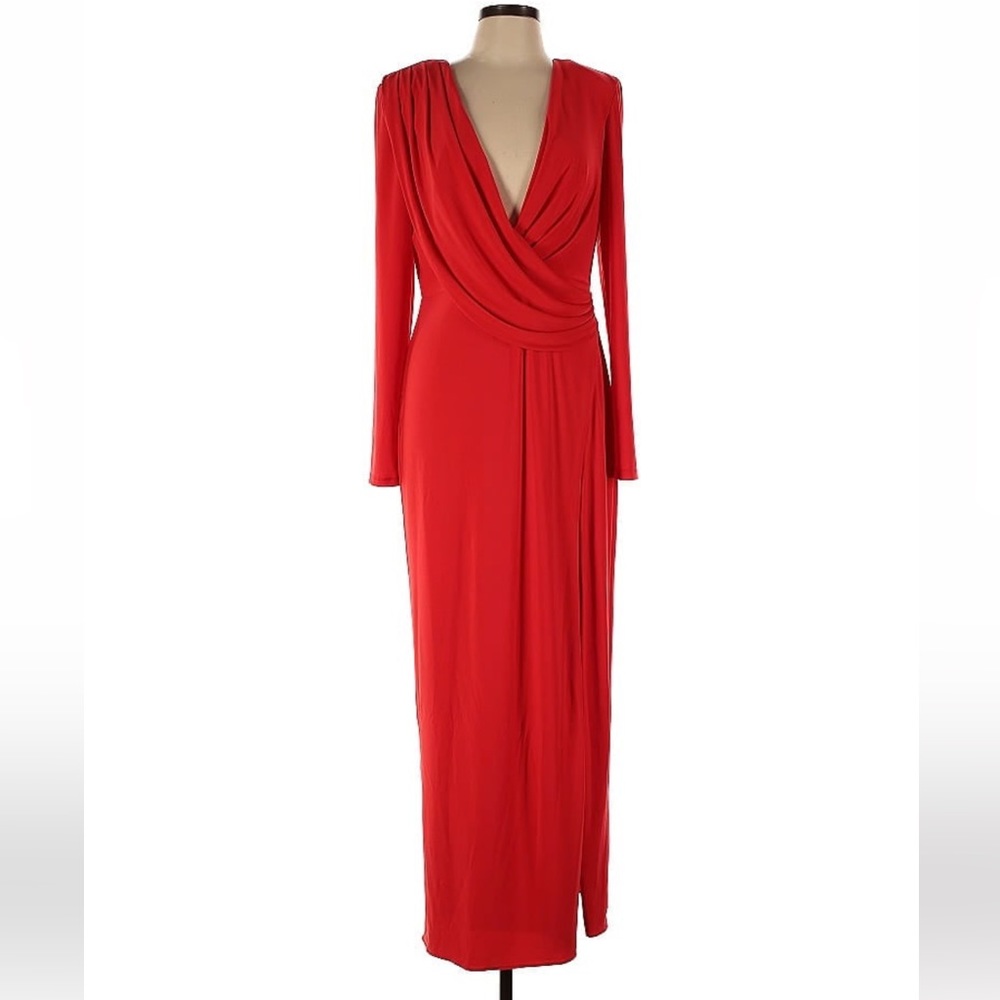 Gorgeous maxi long sleeve dress